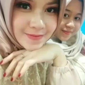 Wuri R Yanti profile icon