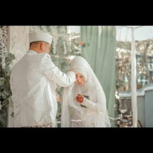 Endah Listia Ningsih profile icon