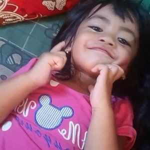 Adzkia Safira Nurrohmah profile icon