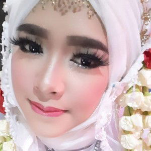 Vivi Rahmawati profile icon