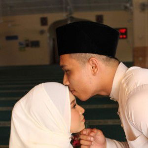 Husna Nadia profile icon