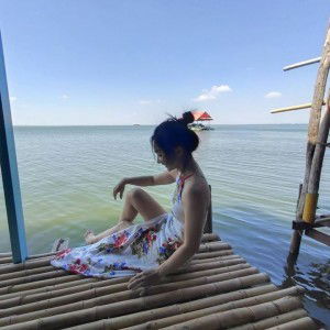 Forever-b Bee profile icon