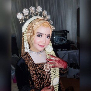 Agista Dwi profile icon
