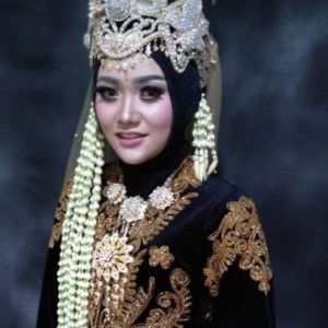 Eva Zuliana profile icon