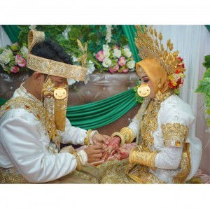 Ika Lestari Baharuddin profile icon