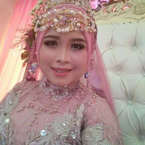 Yeni Hariyani profile icon