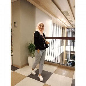 Tyas Yudhaningrum profile icon