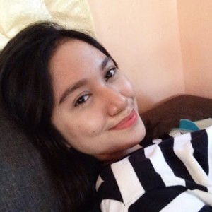 Iya Dela Torre profile icon