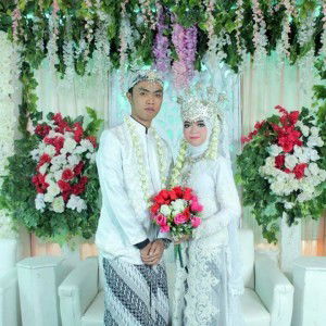 Atih Rosmawati profile icon