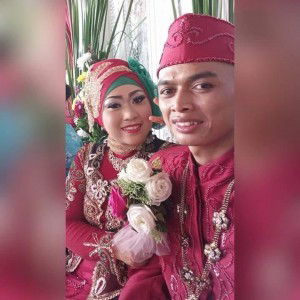 Sri Wahyuni profile icon