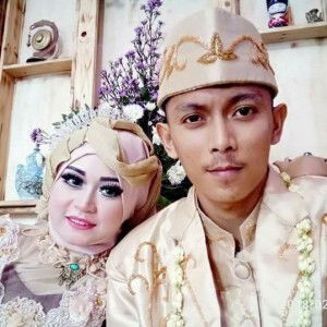 Upii Trisnawati profile icon