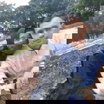 Ade R Fitriana profile icon