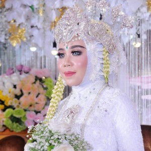 Devi Handayani profile icon