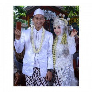 Nia Juwita profile icon