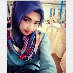 Siti Munawaroh profile icon