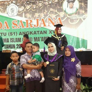 Essy Srinita profile icon