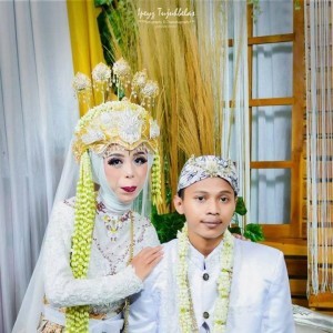 Indriani Risma profile icon
