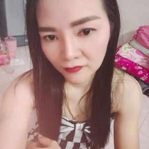 Monticha Jomkamsing profile icon