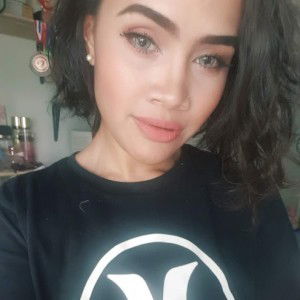 Indah Roz profile icon