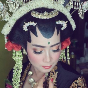 Eky Susanti profile icon