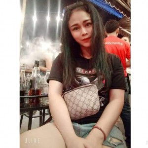 MTee Toeyly profile icon