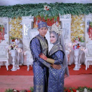 Devi Safitri Surasit profile icon