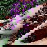 เที่ยว ไปเรื่อย by Anna profile icon