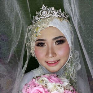 Elvi Tresunia profile icon