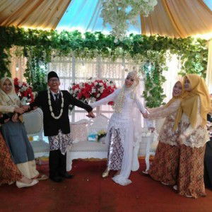 Siti Susanti El-Anwari profile icon