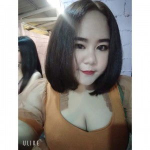 พลอย พลอย profile icon