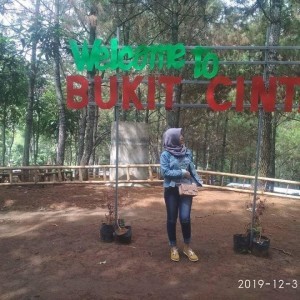 Lylha Andova profile icon