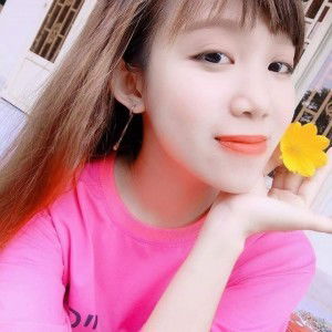 Moon MÓm profile icon