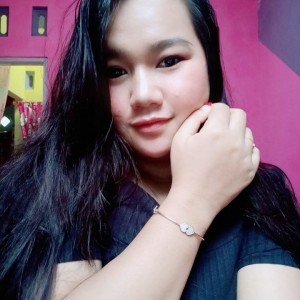 Suci Khanza profile icon