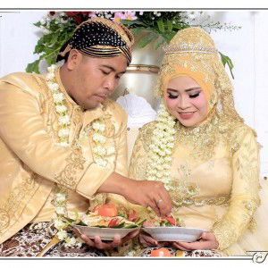 Ucik Astuti profile icon