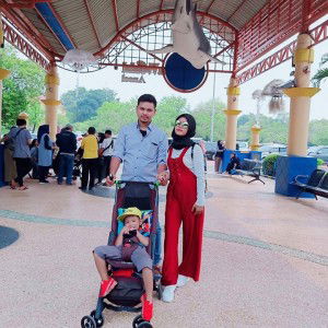 Ratnasari profile icon