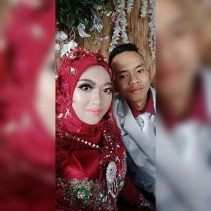 Dewi Kurniasih profile icon