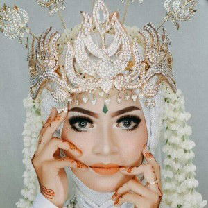 Devi Susanti profile icon