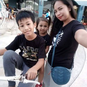 Mica De Leon profile icon