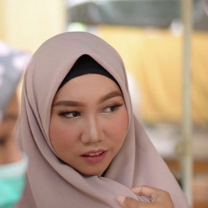 Erni Rohmawati profile icon