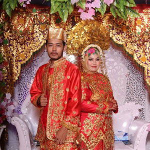 Ayu Larasati profile icon