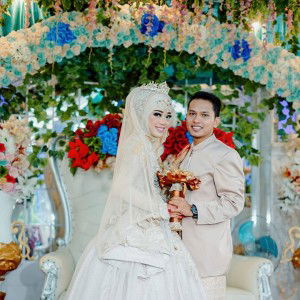 Erni Zakiah profile icon