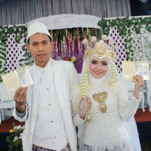 Anisa Agustina profile icon