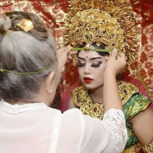 Evi Adyani profile icon