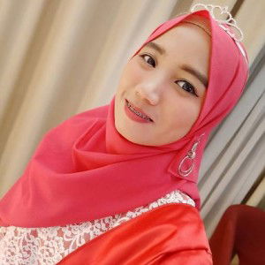 Dini Widya profile icon