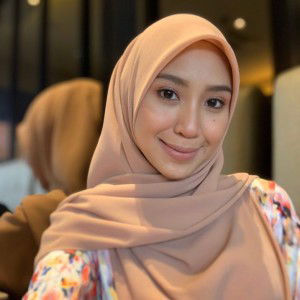 Nur 'Atika profile icon