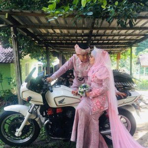 Ain Radzak profile icon