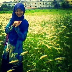 Ratna Sari profile icon