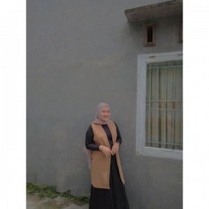 Rydha Warda S profile icon