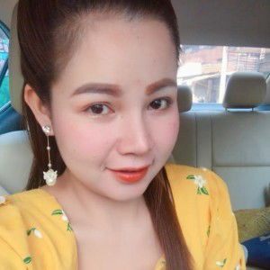 Emmaline Em profile icon