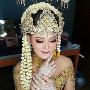 Triyani profile icon